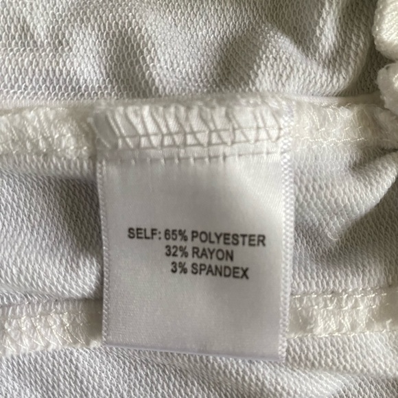 Jane and Delancey womens drawstring elastic waist shorts. Size L - Picture 7 of 7